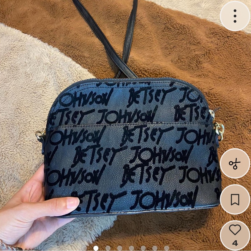 Betsey Johnson black printed gold plated purse - Picture 2 of 8